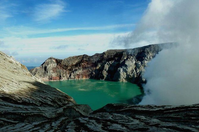 Ijen Blue Fire & Sunrise Sharing Tour - The Sunrise from the Crater Rim