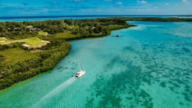 Ile Aux Cerfs Catamaran Cruise with Pick-up/Drop-off & Lunch - Final Thoughts