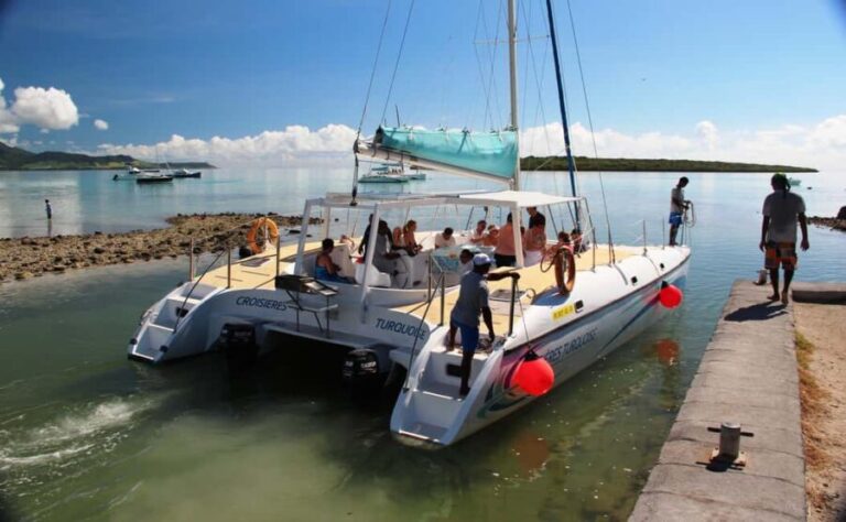 Ile aux Cerfs: The very best day by catamaran. - Lunch and Drinks on Board