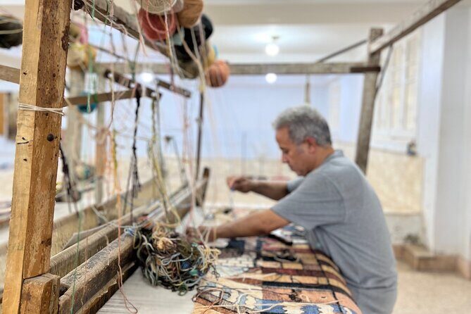 In the Footsteps of Pharaohs: Saqqara, Dahshur & Unas Pyramid - The Guide: Your Key to a Great Experience