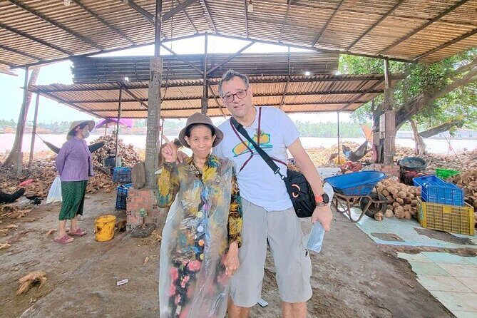 Incredible Mekong Delta Tour 3-day from Ho Chi Minh City - Day 2: Markets, Birds, and Mountain Views