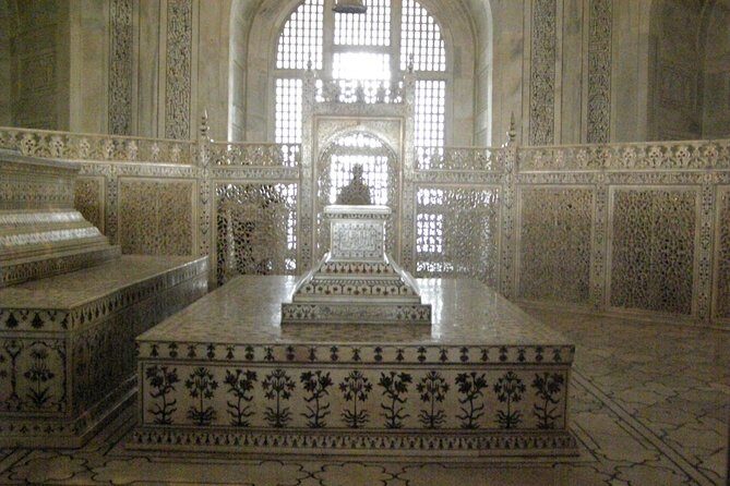 India's Best Seller-Taj Mahal and Agra Fort Tour From Delhi - Considerations and Potential Drawbacks