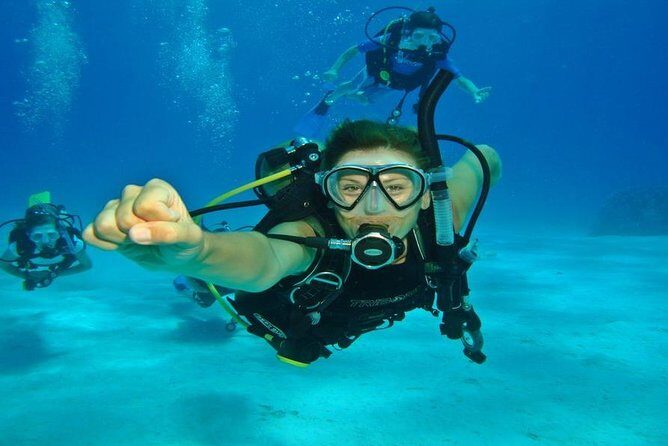 Intro Scuba Diving Beginners Full Day Boat Trip 2 Stops Diving & Lunch Hurghada - Transportation and Group Size