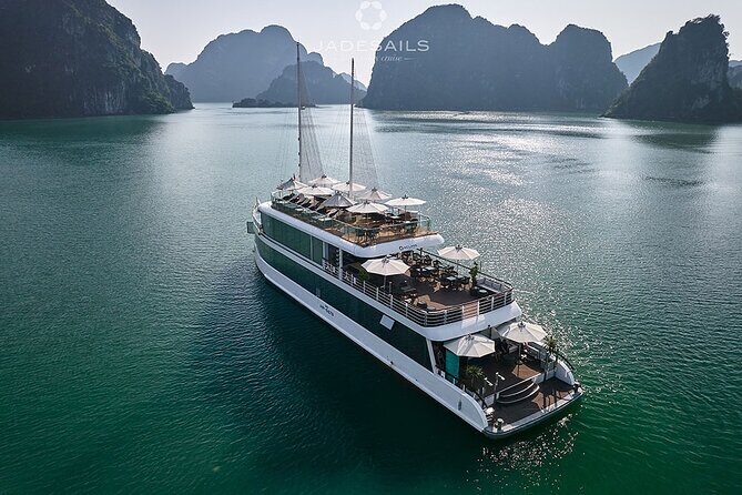 Jade Sails Halong & Lan Ha Bay The Most Luxurious Day Tour - The Itinerary: What to Expect