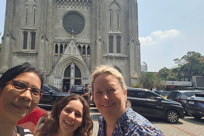 Jakarta Half Day Visit The Monument with Highlight City Tour - Who Will Love This Tour?