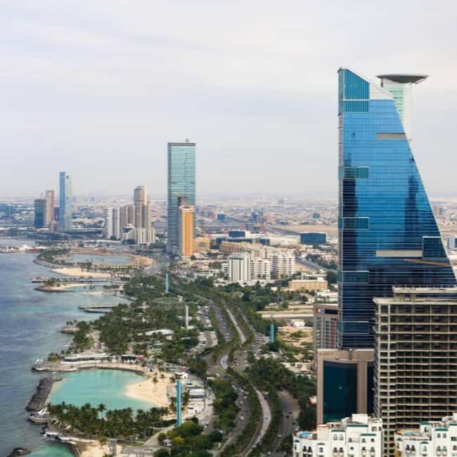 Jeddah: Full day Luxury Tour - Strolling Along the Jeddah Corniche