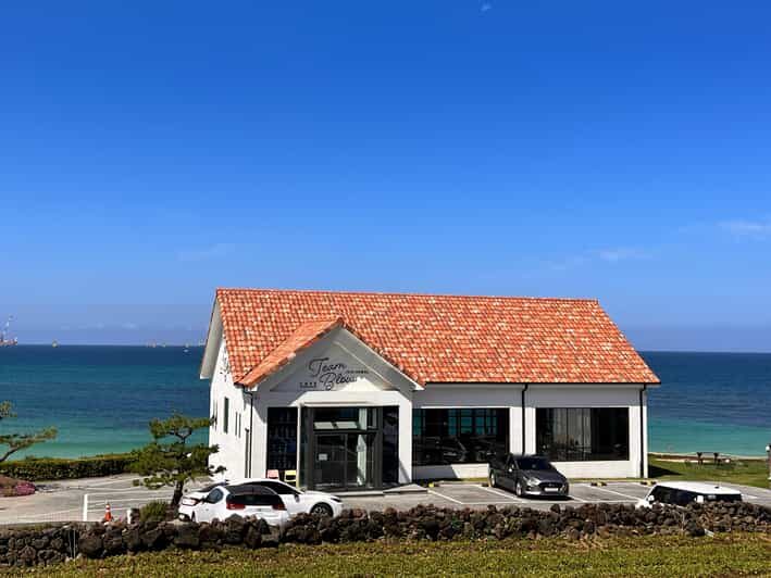 Jeju: West of Jeju Island Bus Tour from Seogwipo City - What Travelers Love About This Tour