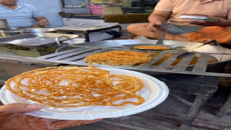 jodhpur: street food tour with over 8 food tastings - Who Should Consider This Tour?