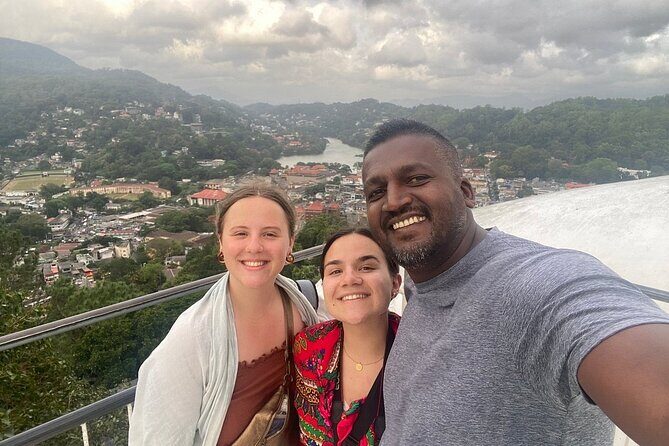 Kandy City Tour By Best Guide Lanka Tours - FAQ