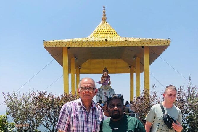 Kandy City Tour With Modern Tuk Tuk - Visiting the Royal Botanical Gardens