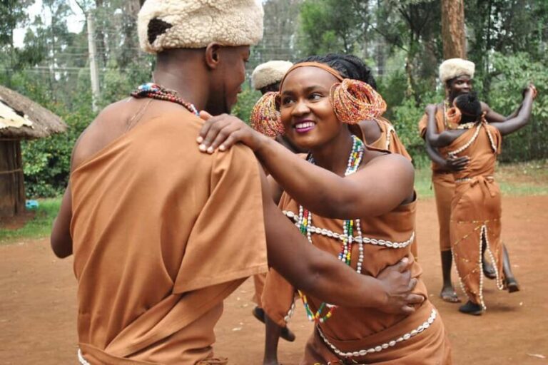 Karen Blixen, Beads Factory, Giraffe Center & Bomas Day Tour - FAQ