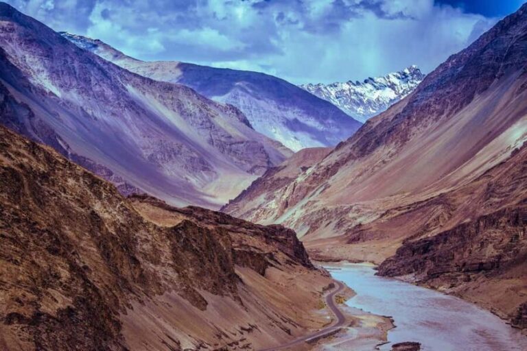 Kashmir Holiday Packages 4 Night 5 Days - The Itinerary Breakdown: What You’ll Really Experience