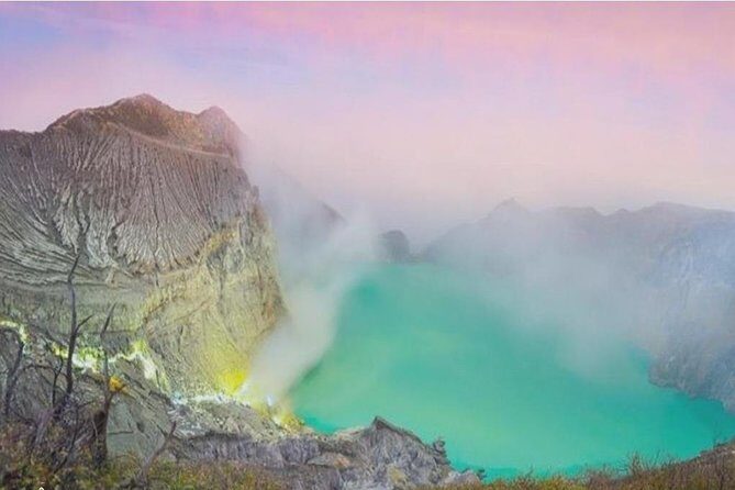 Kawah Ijen Midnight Tour (1 Day) - The Sum Up