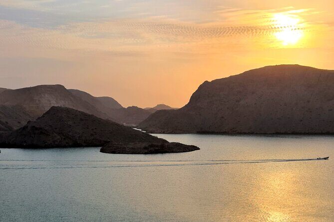 Kayak Guided Tour: Sunset in Qurum, Muscat - FAQ