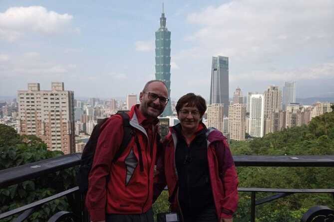 Keelung Shore Excursion: Xiangshan Hiking & Classic Taipei Culture Private Tour - Starting at the National Palace Museum