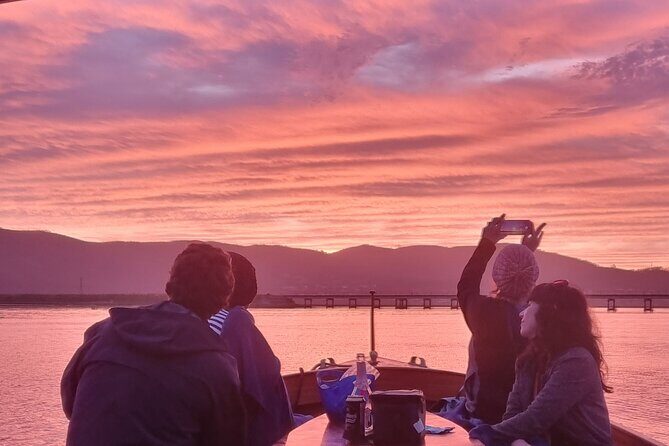 Knysna Sunset Cruise aboard Coquette - The Experience from a Traveler’s Perspective