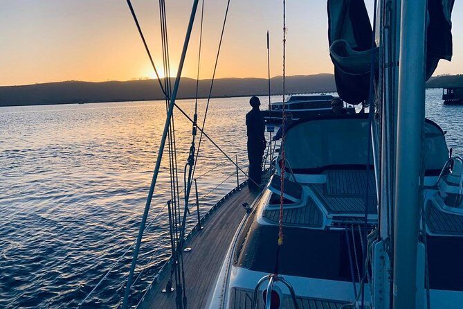 Knysna Sunset Sailing Cruise, Light Dinner & Bubbly - Who Will Find This Tour Most Enjoyable?