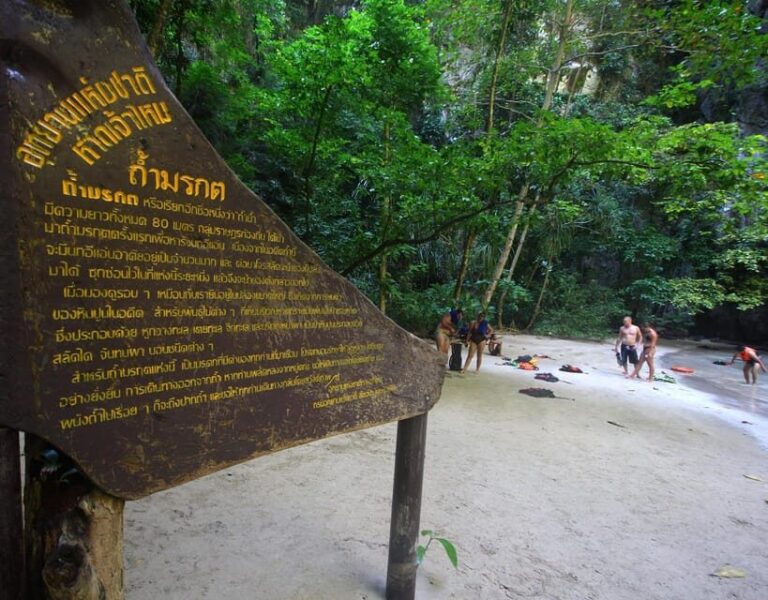 Ko Lanta: 4 Islands and Emerald Cave Day Tour by Speedboat - Why This Tour Offers Good Value