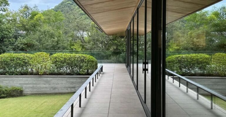 Kobe: Private Guided Tour of Takenaka Carpentry Tools Museum - Who This Tour Is Best For