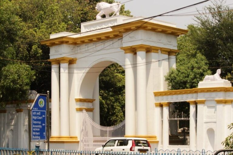 Kolkata: A Sea of Faces and A Thousand Places - Evaluating the Value