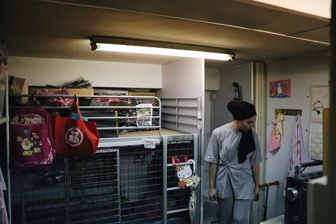 Kowloon Walking Tour on the Dark Side of Hong Kong - Cedar Street: The Reality of Subdivided Units