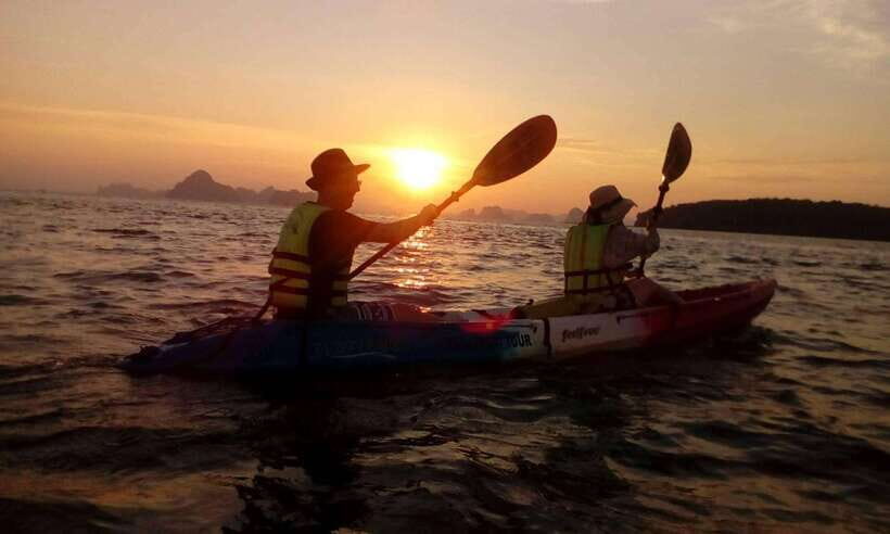 Krabi: Ao Thalane Sunset Kayak adventure (group of 10 max) - Why the Sunset Makes All the Difference