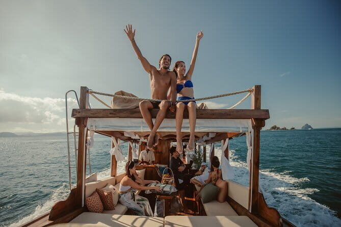 Krabi Seven Island Tour by Luxury Longtail Boat with Snorkeling - Chicken Island: Snorkeling and Natural Beauty