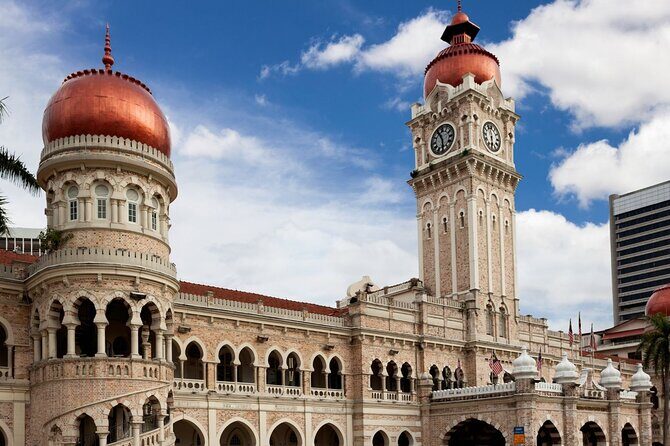 Kuala Lumpur City Tour with Batu Caves Discovery (Shared) - Royal Grandeur at Istana Negara