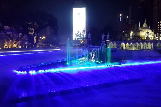 Kuala Lumpur Night Tour with Lake Symphony and Saloma Bridge - What Travelers Are Saying
