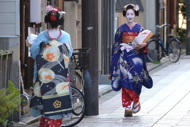Kyoto Gion: 2-Hour Geisha Culture & History Walking Tour - The Guide - Your Window into Kyoto