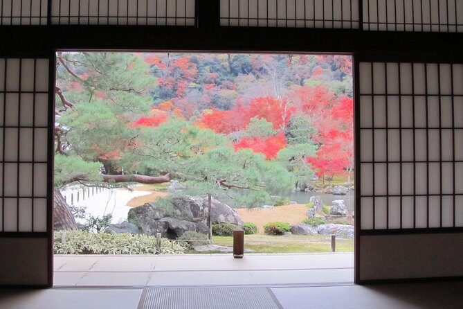 Kyoto : Immersive Arashiyama and Fushimi Inari by Private Vehicle - Gion District: A Glimpse of Kyoto’s Geisha Culture