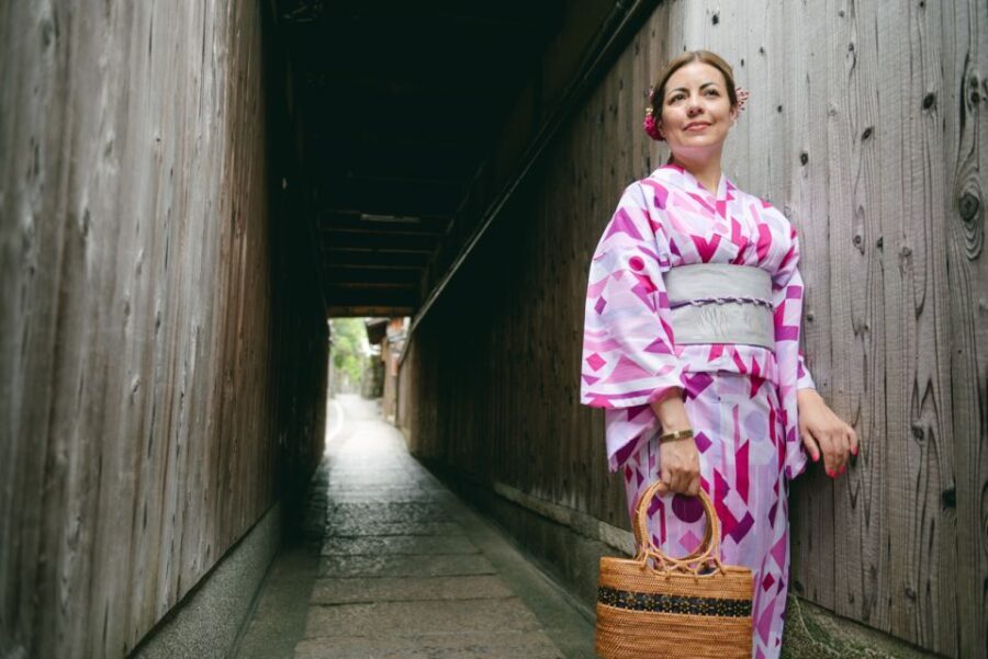 Kyoto Photo Memories - Private - The Kimono Factor: To Wear or Not to Wear
