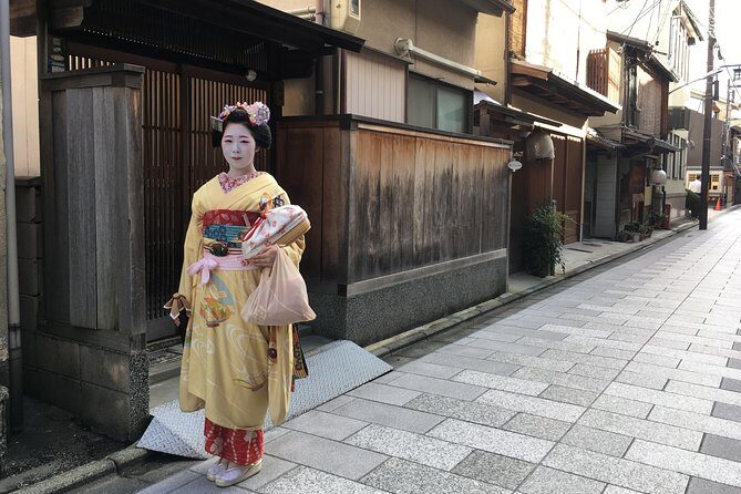 KYOTO's OLD TOWN of GION - Authentic Experiences and Authenticity