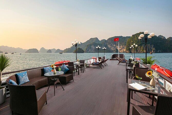 La Regina 2 days tour in Halong Bay & Bai Tu Long Bay - 4 star - Day 2: Floating Village & Departure