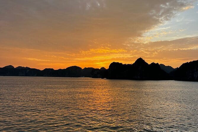 Lan Ha to Ha Long Bay Cruise and Kayaking from Cat Ba Island - Authentic Experiences and Practical Details