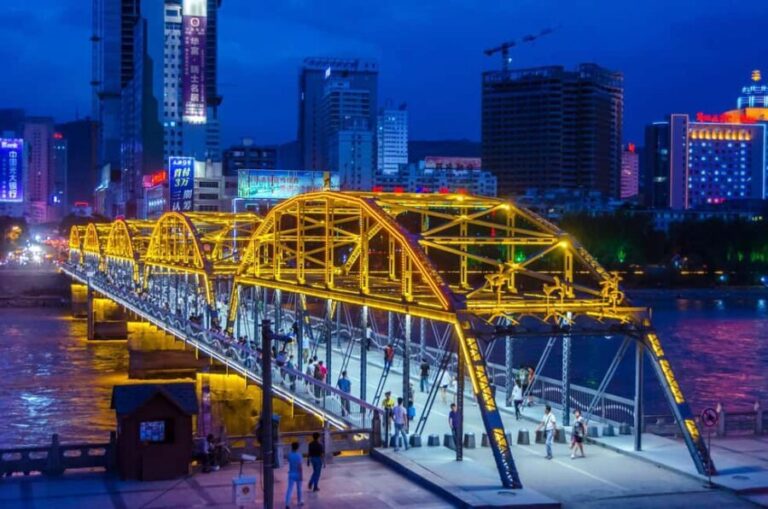 Lanzhou: Yellow River Stone Forest Park Day Trip - The Scenic Highlights