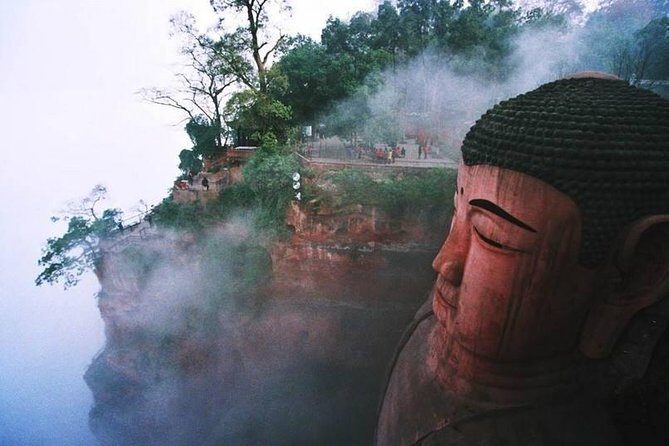 Leshan Giant Buddha and Huanglongxi Ancient Town Day Trip - Stop 1: The Leshan Giant Buddha