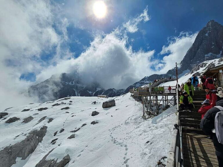 Lijiang Tour to Jade Dragon Snow Mountain w/Cable Car & Show - FAQ