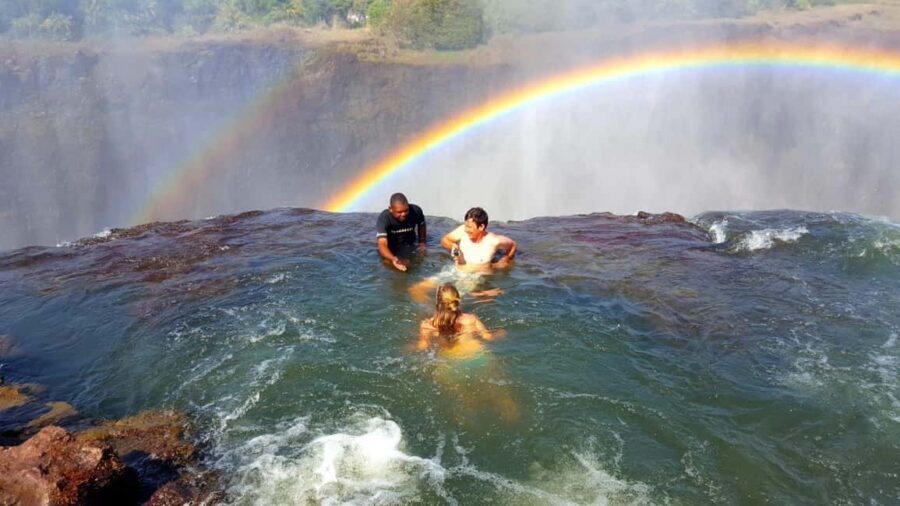 Livingston : devils pool/Angel's pool private group tour - The Itinerary in Detail