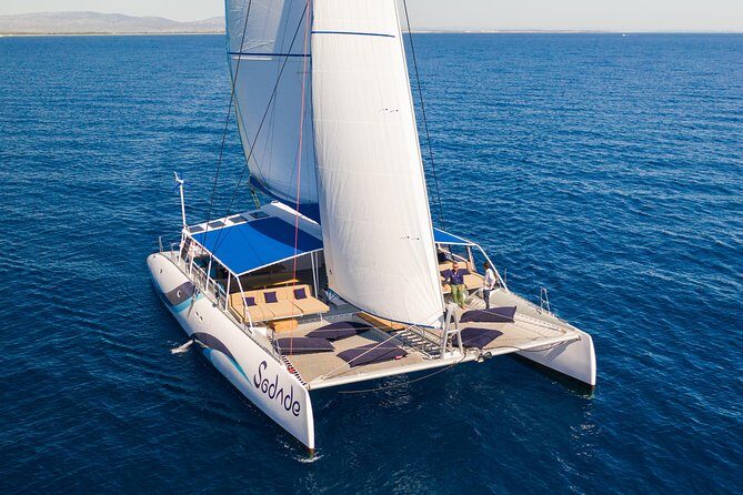 Lounge Catamaran SODADE Half-Day (Adults Only) - Who Will Love This Tour?