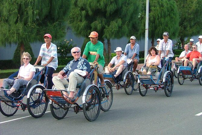 LUXURY Private Hanoi City Full-Day Tour - Food and Drinks: Savoring Hanoi