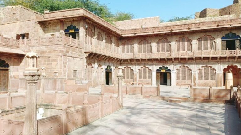 Mandore Garden Guided tour - The Royal Cenotaphs: Monumental Memories