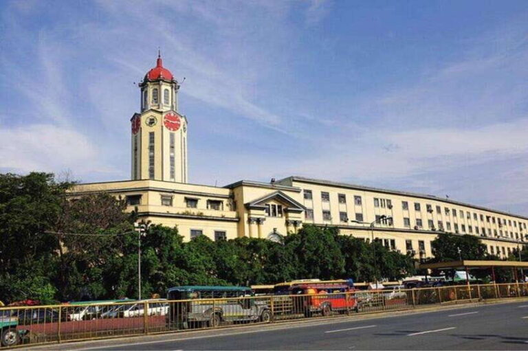 Manila: Highlights Walking Tour with a Guide - Practicalities and Value