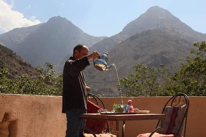Marrakech: Agafay Desert Dinner Show and Sunset Camel Ride - Who Should Consider This Tour?