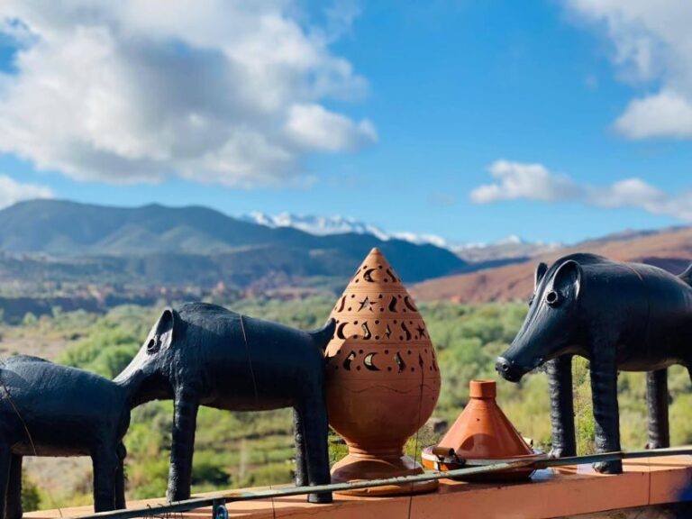 Marrakech: Atlas Mountain, Berber Villages, & Valleys Tour - The Lunch in a Berber Guesthouse