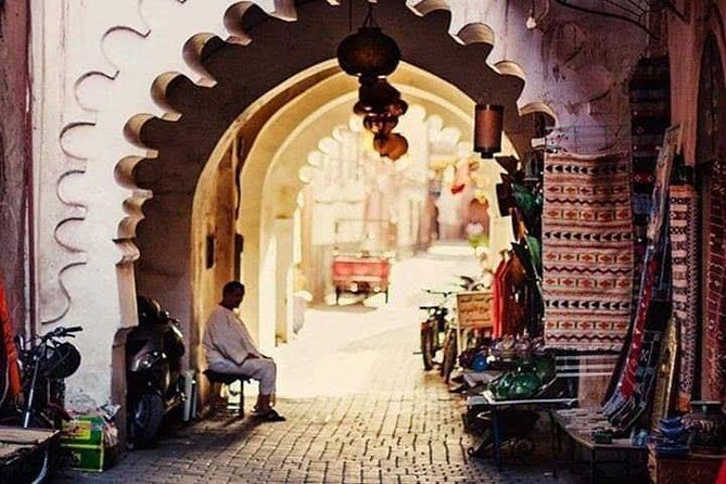 Marrakech Guided Tour with transport & lunch - The Transport & Logistics