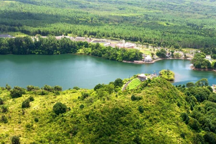 Mauritius: South Island Tour with Winery & Waterfall