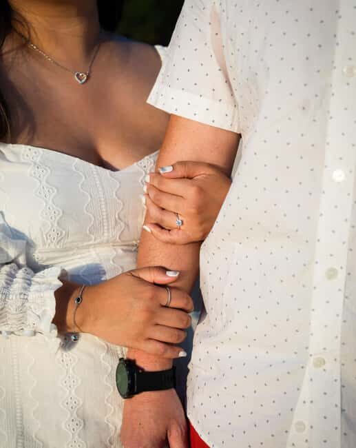 Mauritius: Sunset photoshoot (Honeymoon/family shoots) - Why Is This a Worthwhile Investment?