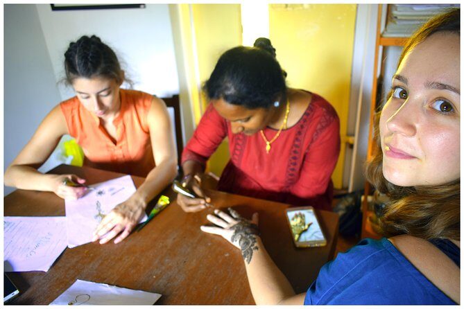 Mehendi Art Class in Pondicherry - Who Will Love This Experience?