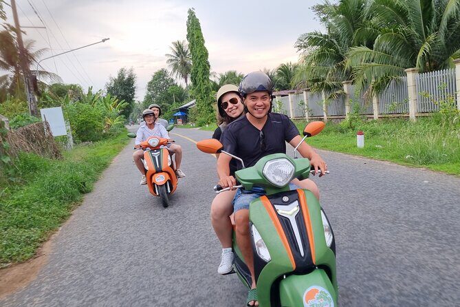 Mekong relaxing boat cruise through quiet canal (1.5HRS) - Transportation and Group Size